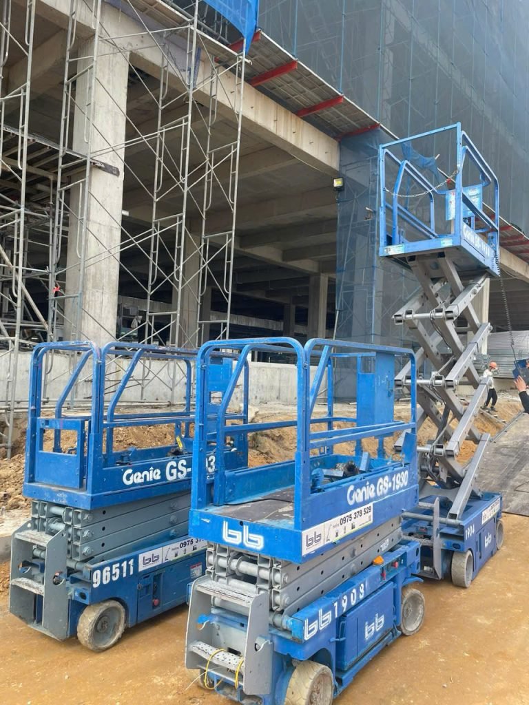 Cho thuê xe nâng người Genie tại Meiko Hoà Bình