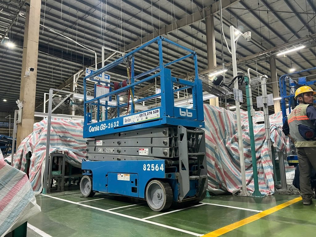 Thuê xe cắt kéo tại 12m tại Lâm Đồng